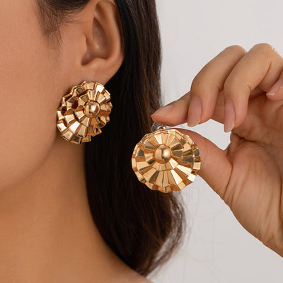 European And American Ornament Exaggerated Corrugated Hemp Surface Round Studs